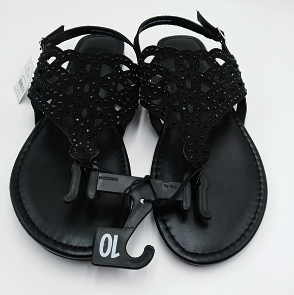 time and tru black sandals